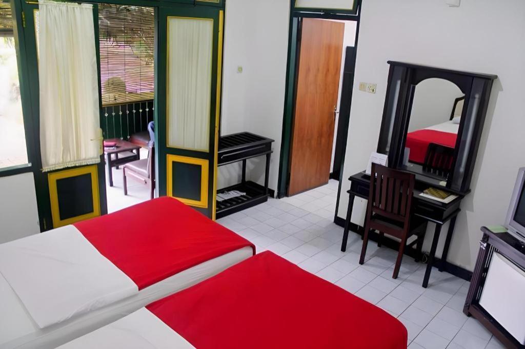 Hotel Batik Yogyakarta Kültér fotó