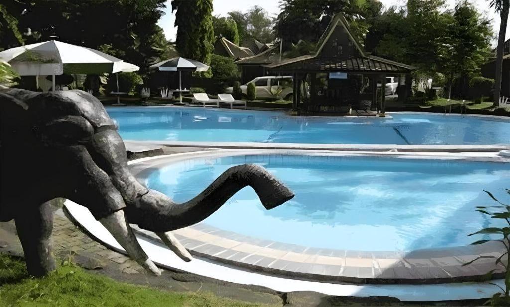 Hotel Batik Yogyakarta Kültér fotó