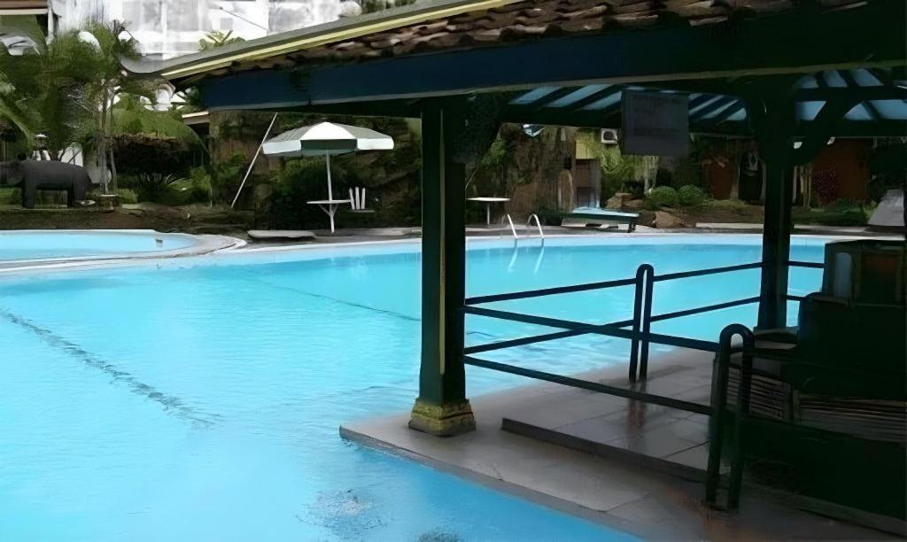 Hotel Batik Yogyakarta Kültér fotó