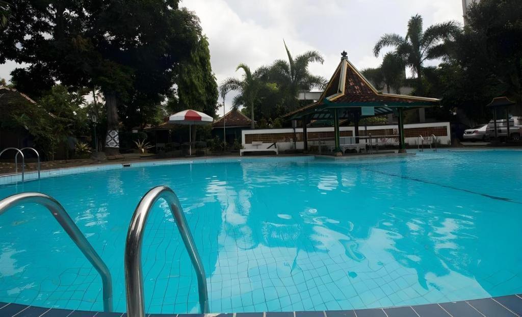 Hotel Batik Yogyakarta Kültér fotó