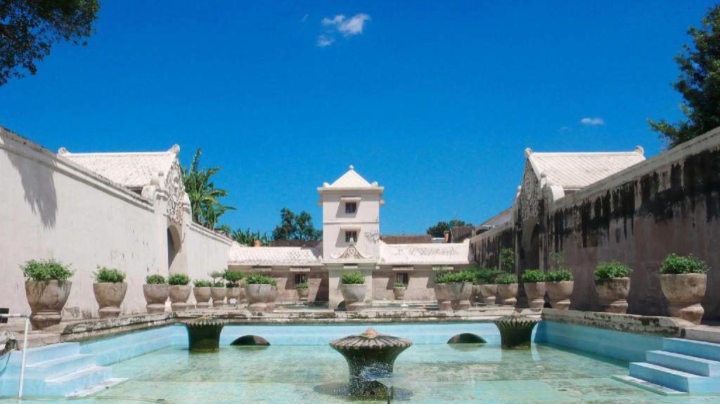 Hotel Batik Yogyakarta Kültér fotó